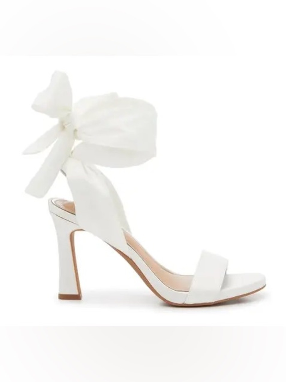 Kelly & Katie Nylani Sandal in White
